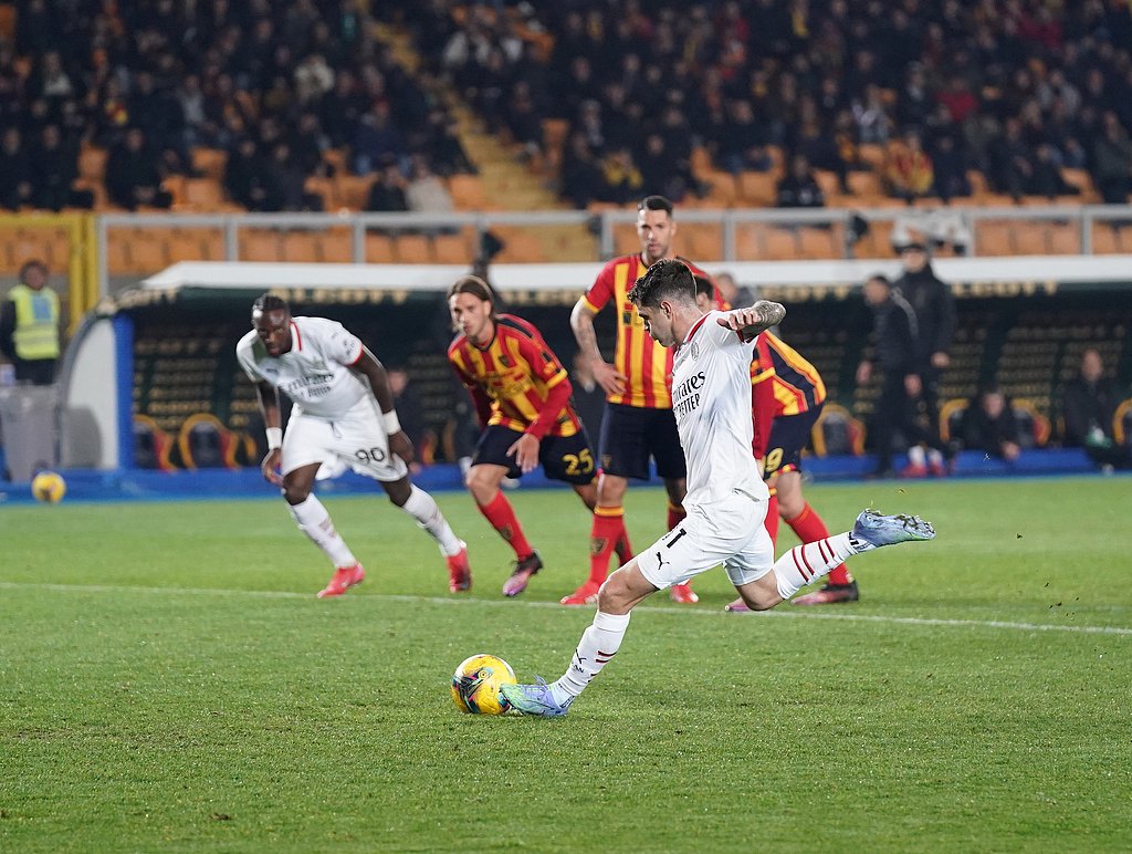 乐动体育官方网站 -AC米兰开场5分钟连进两球，梅西防线形同虚设！的简单介绍