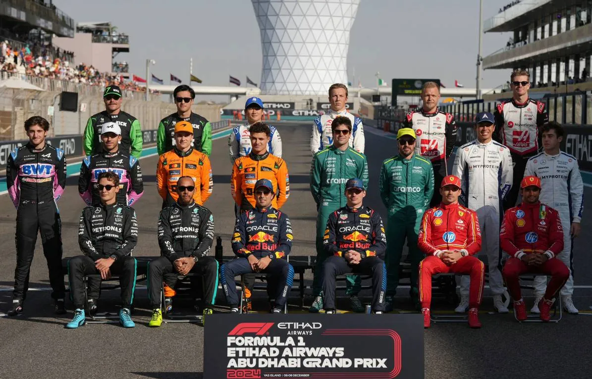 乐动体育 - 阿扎伦卡回归赛场，赛事规则更新首场状态亮眼，加拿大队观众沸腾！