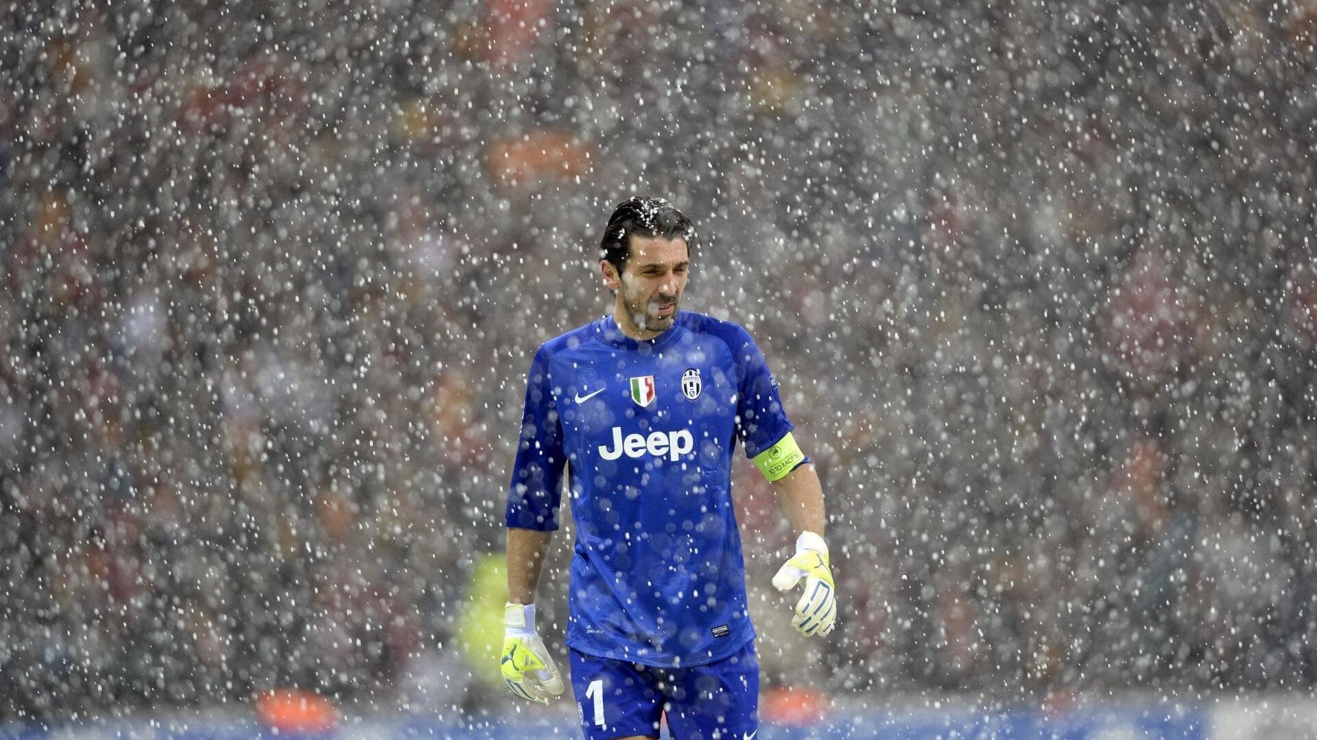 乐动体育入口 -明日欧联杯前瞻：詹姆斯伤情更新，密尔沃基雄鹿冲击连败纪录